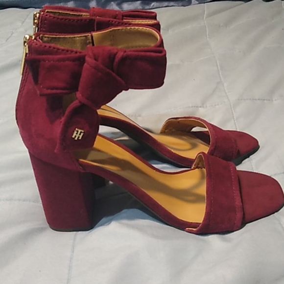 tommy hilfiger zipped velvet trainers